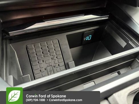 Certified 2026 Ford F450 Platinum w/ FX4 Off-Road Package image 35