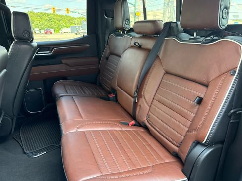 Used 2023 GMC Sierra 1500 Denali Ultimate AWD/4WD image 18