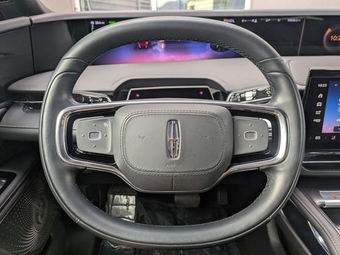 Used 2024 Lincoln Nautilus Reserve w/ Equipment Group 203A image 14