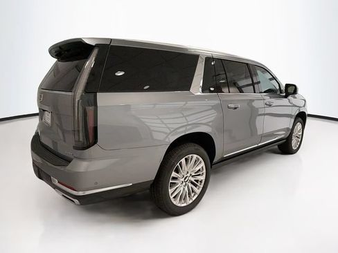 New 2026 Cadillac Escalade ESV Luxury w/ LPO, Floor Liner Package AWD/4WD image 7