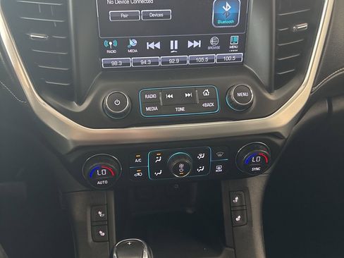 Used 2018 GMC Acadia SLT image 7