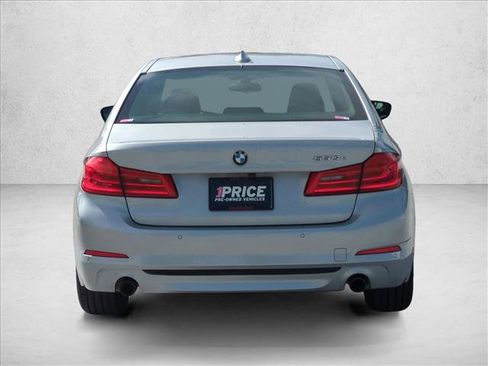 Used 2020 BMW 530e w/ Premium Package image 7