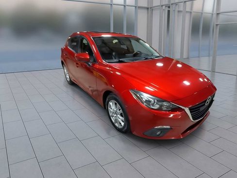Used 2016 MAZDA MAZDA3 i Grand Touring image 2