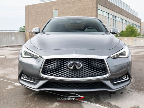 Used 2019 INFINITI Q60 3.0t Luxe w/ Essential Package image 2