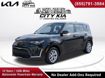 Certified 2025 Kia Soul LX w/ LX Technology Package