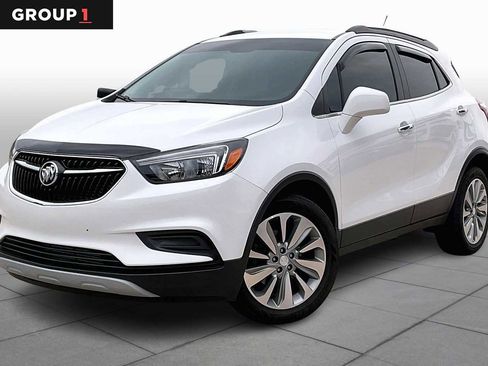 Used 2020 Buick Encore Preferred image 1