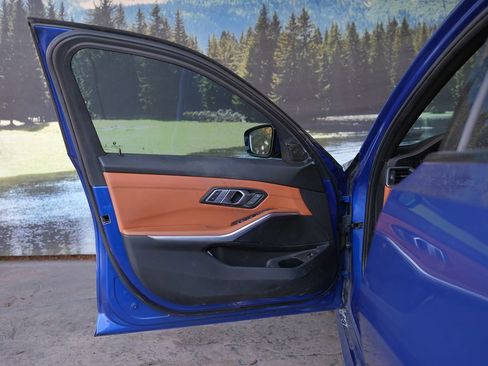 Used 2020 BMW 330i Sedan w/ M Sport Package image 10