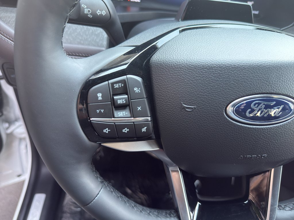 Used 2026 Ford Explorer Platinum w/ LUX Leather Package AWD/4WD image 20