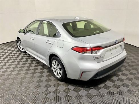 Used 2024 Toyota Corolla LE image 11