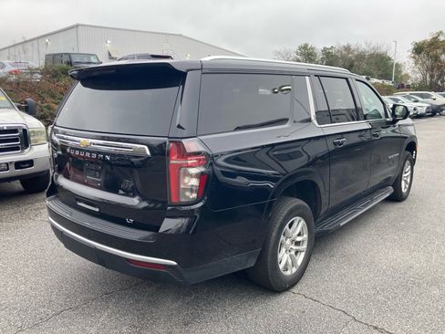 Used 2024 Chevrolet Suburban LT image 5