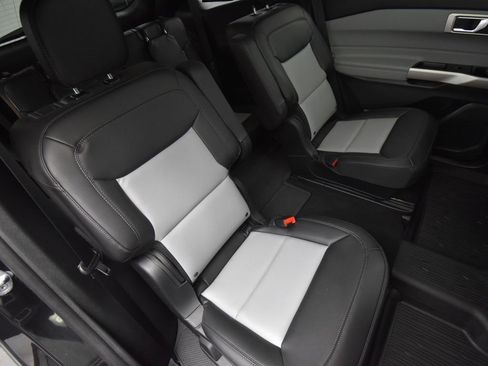 Certified 2023 Ford Explorer XLT w/ Equipment Group 202A image 12