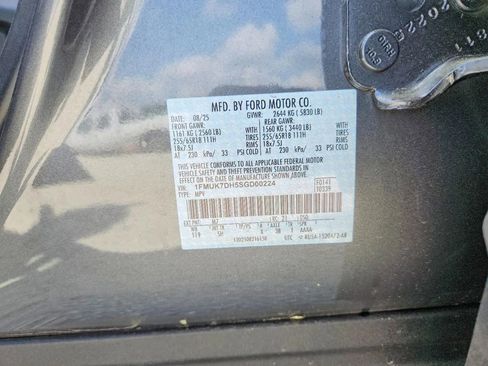 Used 2025 Ford Explorer Active w/ Active Comfort Package RWD image 12