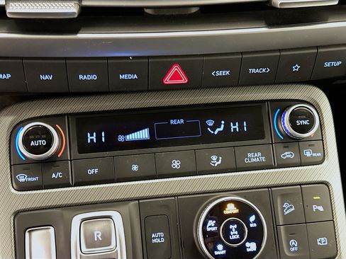 Used 2025 Hyundai Palisade SEL image 24