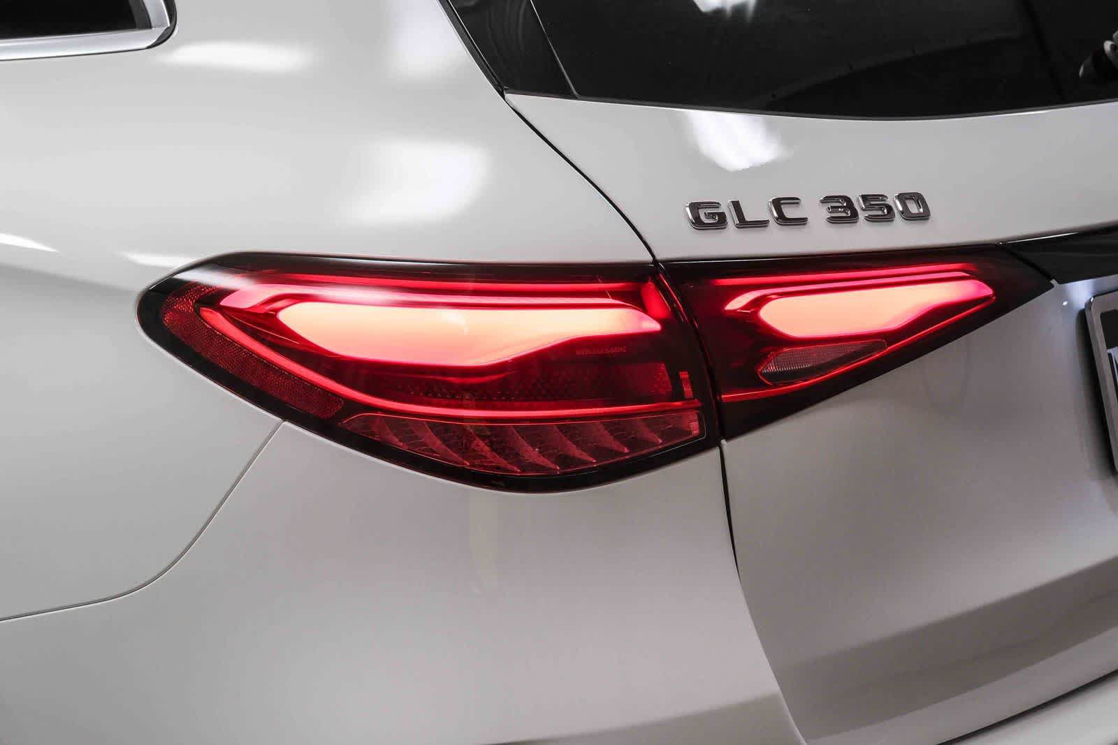 Used 2025 Mercedes-Benz GLC 350e 4MATIC image 7