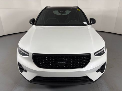 New 2026 Volvo XC40 B5 Ultra w/ Climate Package AWD/4WD image 3