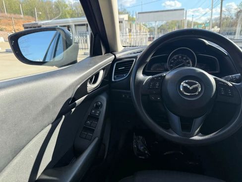 Used 2014 MAZDA MAZDA3 i Sport image 23