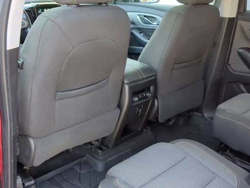 Used 2018 Chevrolet Traverse LT w/ LPO, Floor Liner Package AWD/4WD image 18