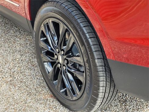 Used 2024 Cadillac XT5 Premium Luxury w/ Technology Package image 7