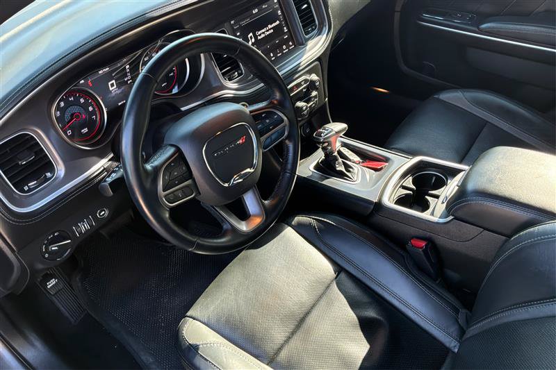 Used 2022 Dodge Charger SXT w/ Plus Group RWD image 10