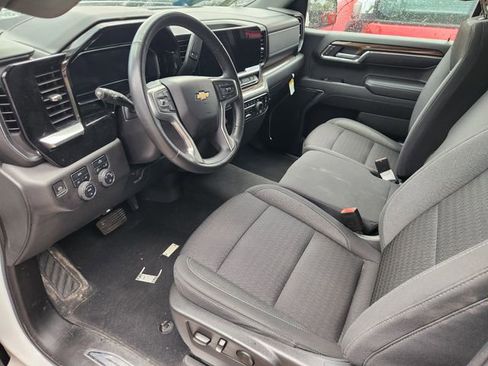 Used 2023 Chevrolet Silverado 1500 LT image 8