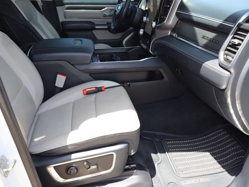 Used 2022 RAM 1500 Limited AWD/4WD image 17