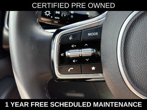 Used 2025 Kia Carnival SX w/ SX Dark Edition Package FWD image 25