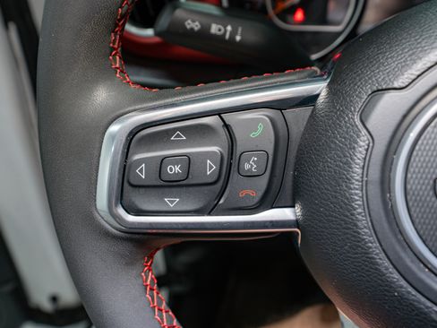 Used 2023 Jeep Gladiator Rubicon w/ Cold Weather Group image 28