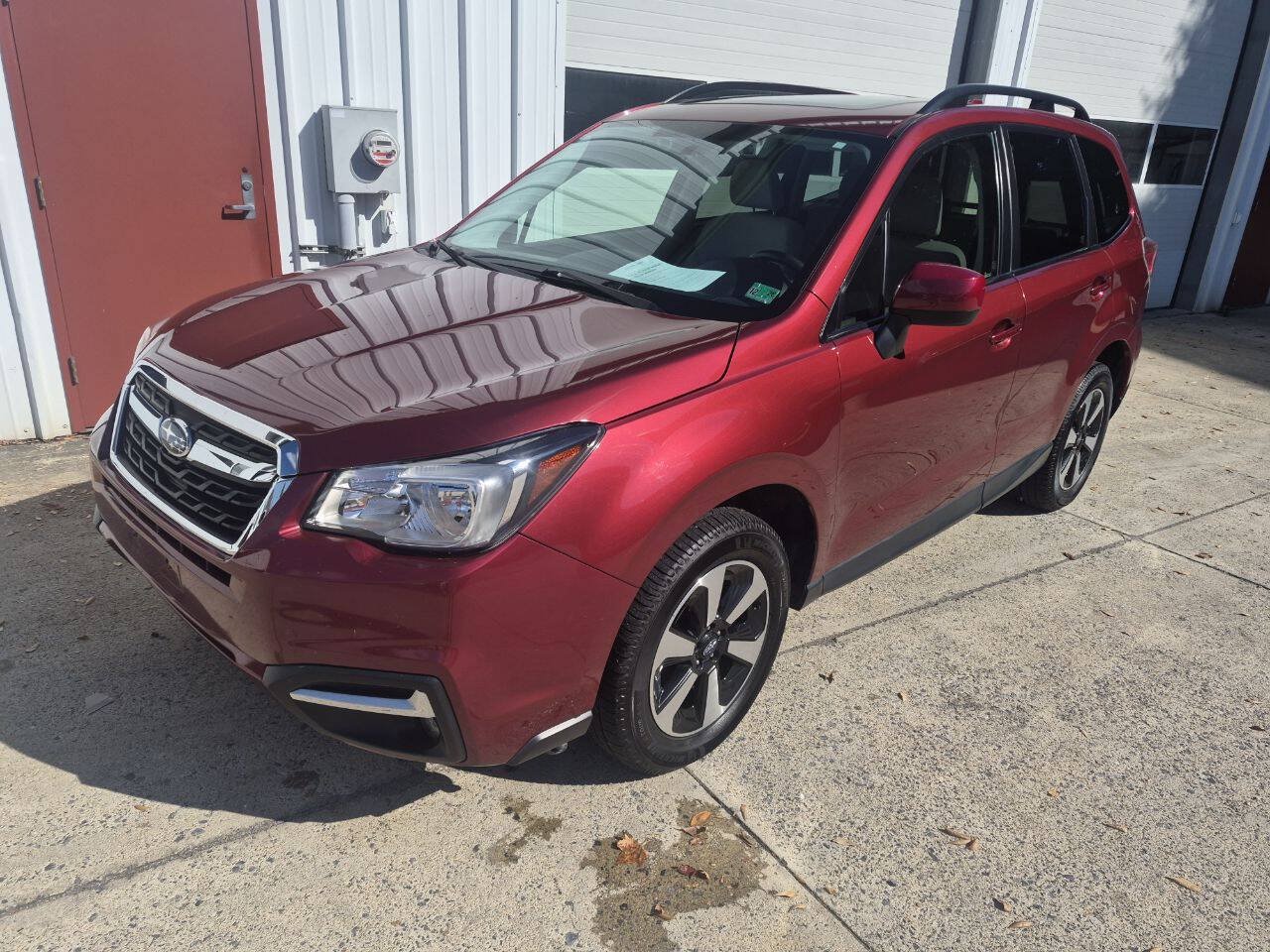 Used 2017 Subaru Forester 2.5i Premium AWD/4WD image 1