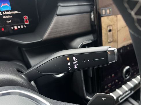 Used 2024 GMC Acadia Denali w/ Super Cruise Package image 16