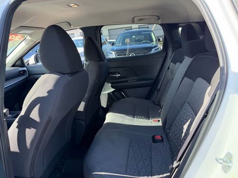 Certified 2025 Nissan Kicks SV AWD/4WD image 12