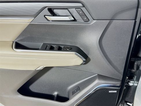 New 2026 GMC Acadia Elevation image 16