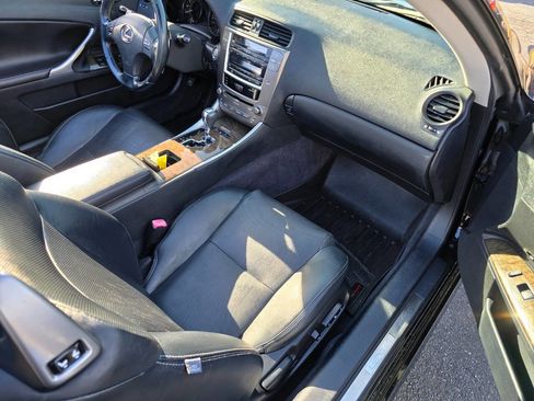 Used 2010 Lexus IS 250C image 32