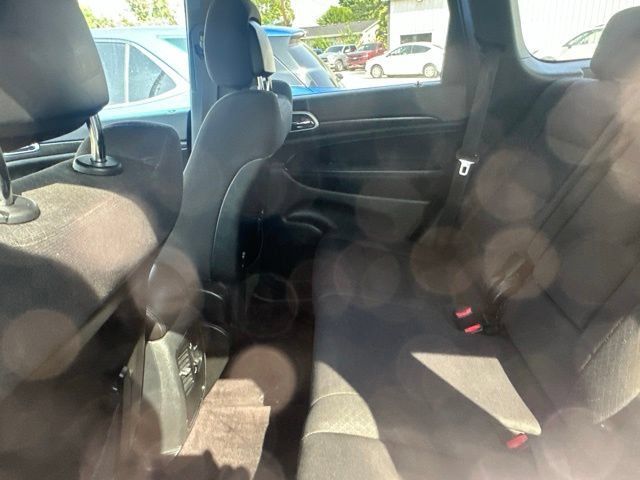 Used 2018 Jeep Grand Cherokee Laredo AWD/4WD image 28