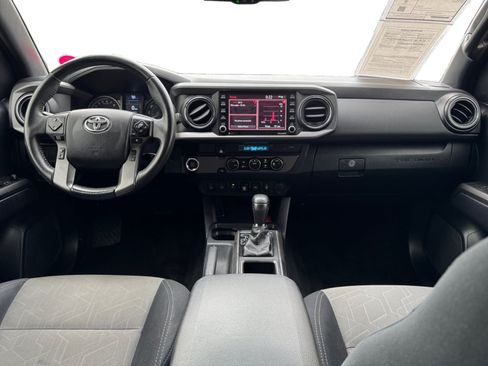 Used 2021 Toyota Tacoma TRD Off-Road w/ Technology Package RWD image 12
