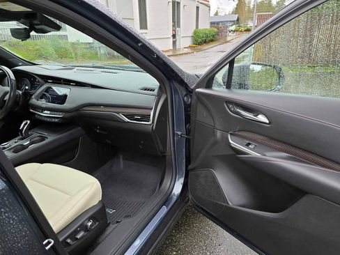 Used 2020 Cadillac XT4 Sport image 10