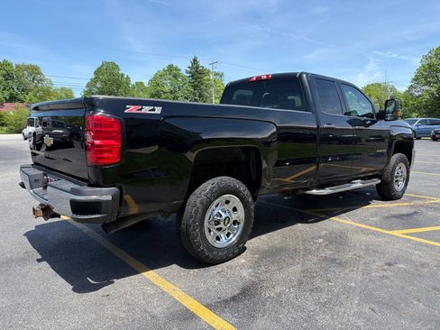 Used 2017 Chevrolet Silverado 2500 W/T w/ WT Convenience Package AWD/4WD image 6