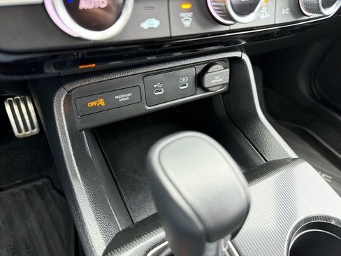 Certified 2025 Honda Civic Sport image 26