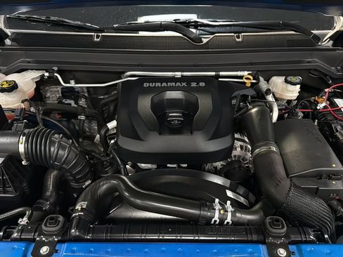 Used 2022 Chevrolet Colorado ZR2 w/ ZR2 Dusk Special Edition AWD/4WD image 37