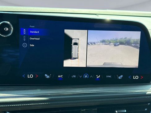 Used 2025 Chevrolet Suburban Z71 AWD/4WD image 28