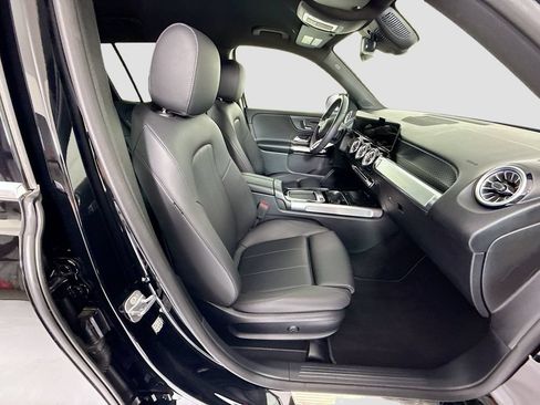Used 2025 Mercedes-Benz GLB 250 image 20