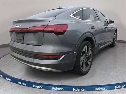 Used 2020 Audi e-tron Premium Plus image 4