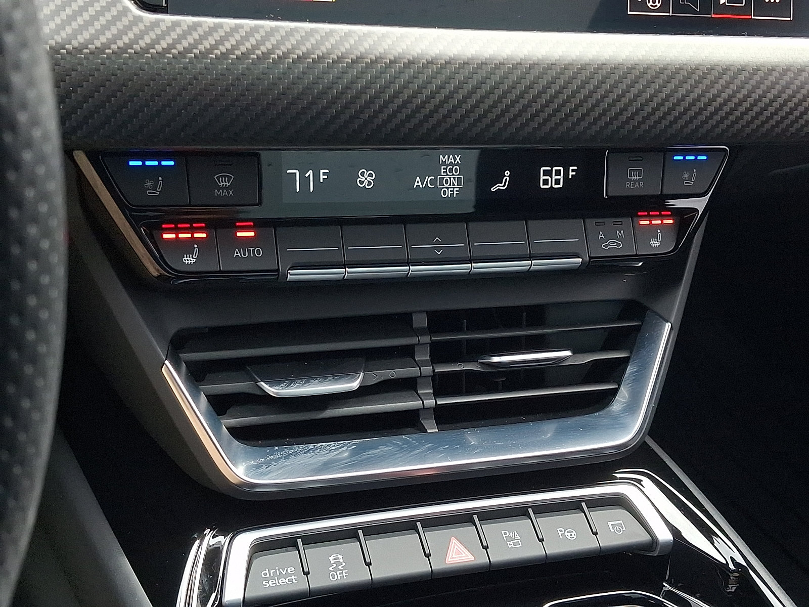 Used 2022 Audi e-tron GT Prestige AWD/4WD image 17