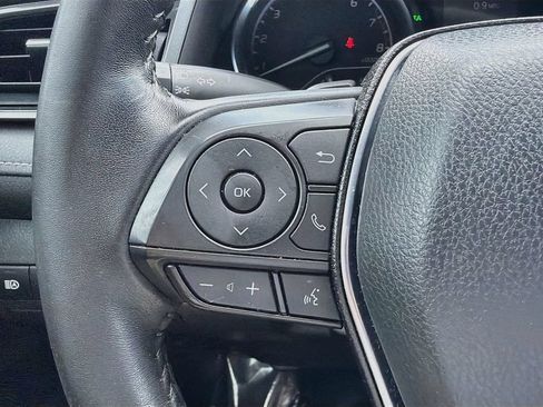 Used 2020 Toyota Camry SE w/ Convenience Package FWD image 34