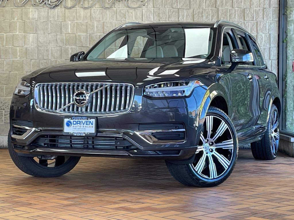 Used 2025 Volvo XC90 T8 Ultra AWD/4WD image 2