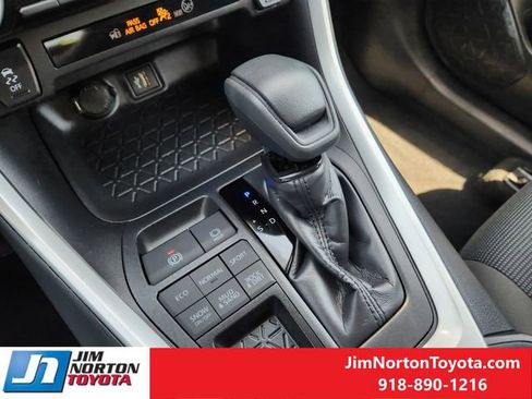 Used 2025 Toyota RAV4 LE AWD/4WD image 21