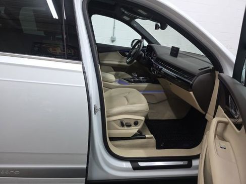 Used 2018 Audi Q7 3.0T Prestige image 20