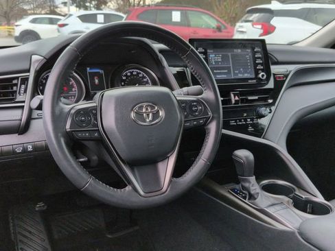 Used 2024 Toyota Camry SE w/ Convenience Package image 32