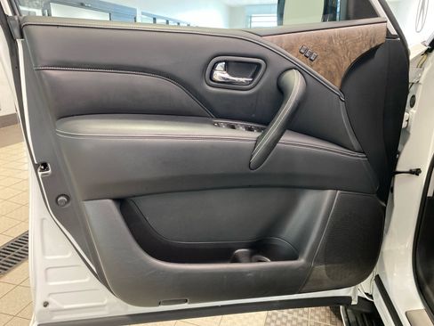 Used 2023 INFINITI QX80 Premium Select w/ All-Season Package image 14