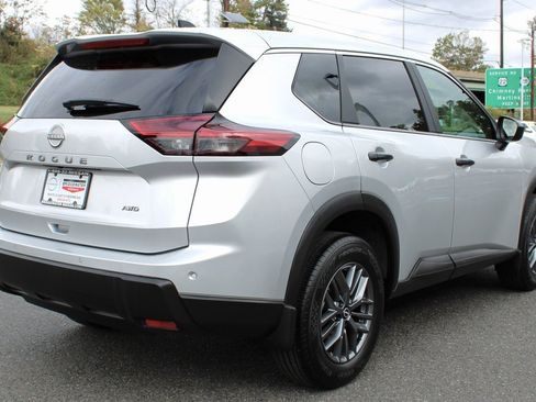 Certified 2025 Nissan Rogue S image 6