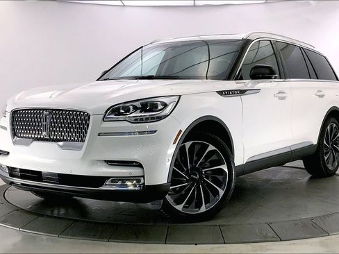 Used 2023 Lincoln Aviator Reserve w/ Equipment Group 201A image 10